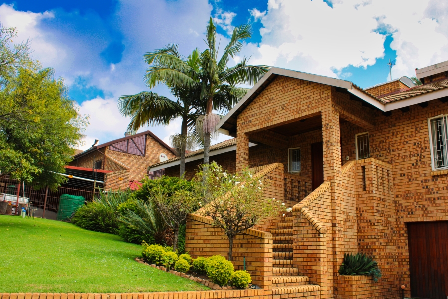 4 Bedroom Property for Sale in Moreleta Park Gauteng