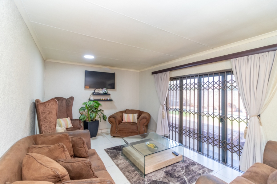 3 Bedroom Property for Sale in Klopperpark Gauteng