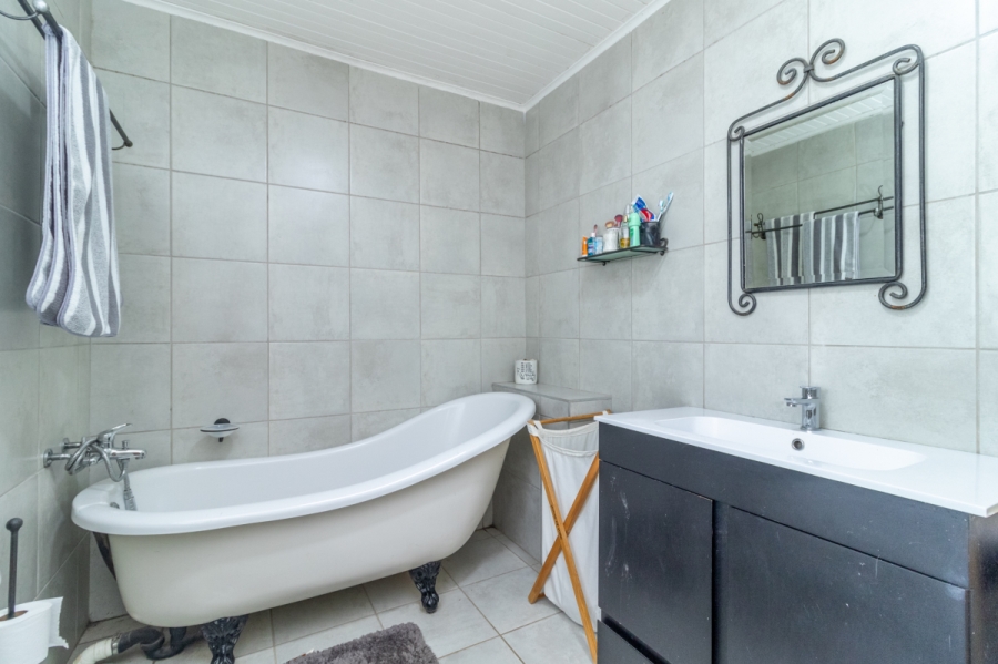 3 Bedroom Property for Sale in Klopperpark Gauteng