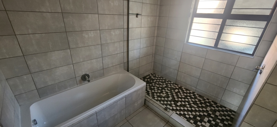To Let 2 Bedroom Property for Rent in Rietvalleirand Gauteng