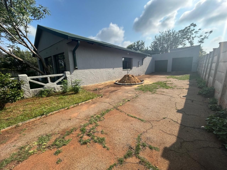 4 Bedroom Property for Sale in Westonaria Gauteng