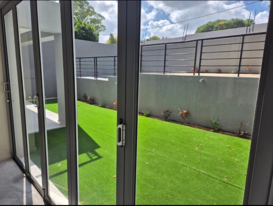 To Let 4 Bedroom Property for Rent in Hyde Park Gauteng