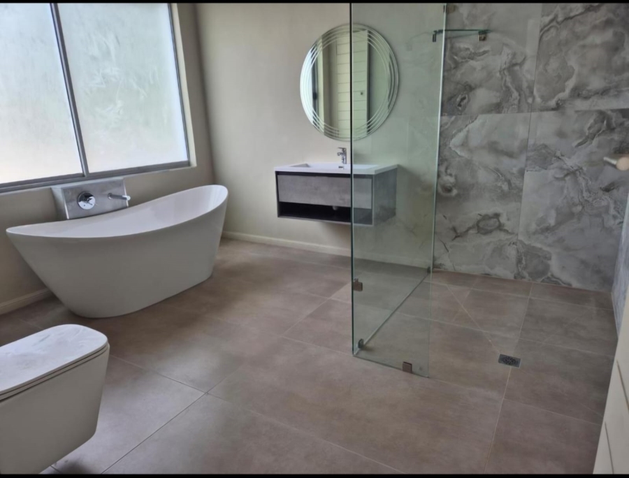 To Let 4 Bedroom Property for Rent in Hyde Park Gauteng