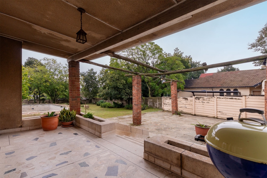 4 Bedroom Property for Sale in Lombardy East Gauteng