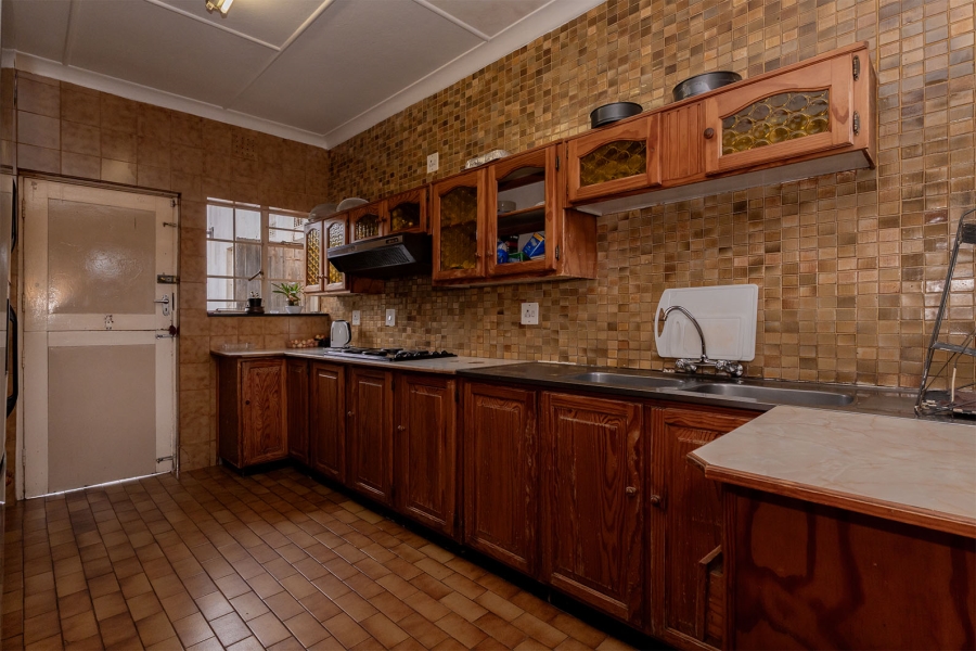 4 Bedroom Property for Sale in Lombardy East Gauteng