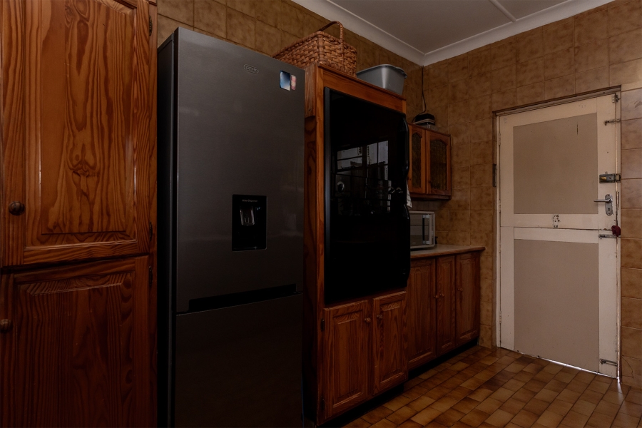 4 Bedroom Property for Sale in Lombardy East Gauteng