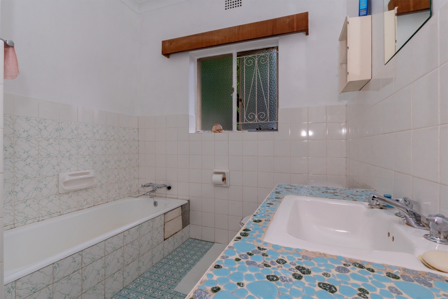 4 Bedroom Property for Sale in Lombardy East Gauteng