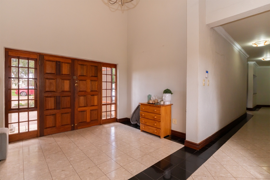 6 Bedroom Property for Sale in Norton Home Estate AH Gauteng