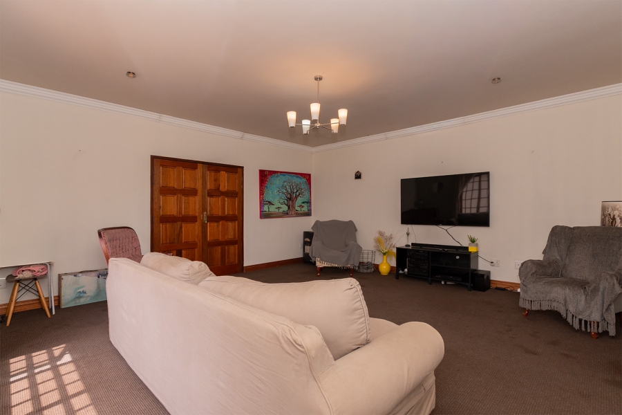 6 Bedroom Property for Sale in Norton Home Estate AH Gauteng