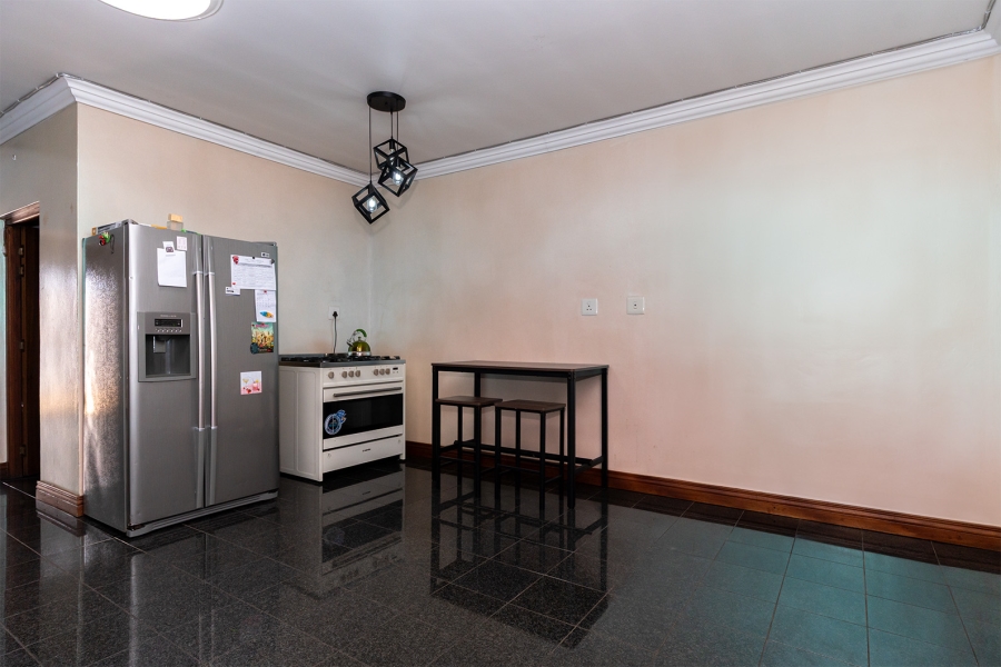 6 Bedroom Property for Sale in Norton Home Estate AH Gauteng