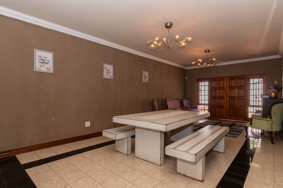 6 Bedroom Property for Sale in Norton Home Estate AH Gauteng