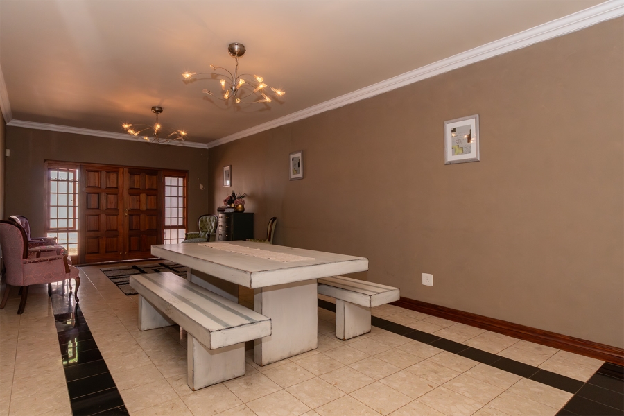 6 Bedroom Property for Sale in Norton Home Estate AH Gauteng