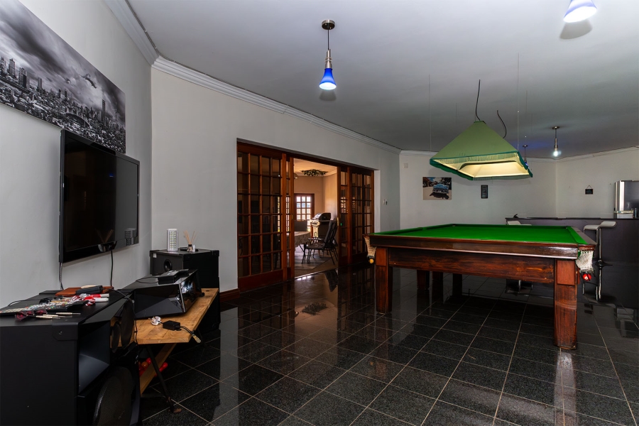 6 Bedroom Property for Sale in Norton Home Estate AH Gauteng