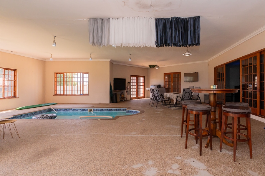 6 Bedroom Property for Sale in Norton Home Estate AH Gauteng