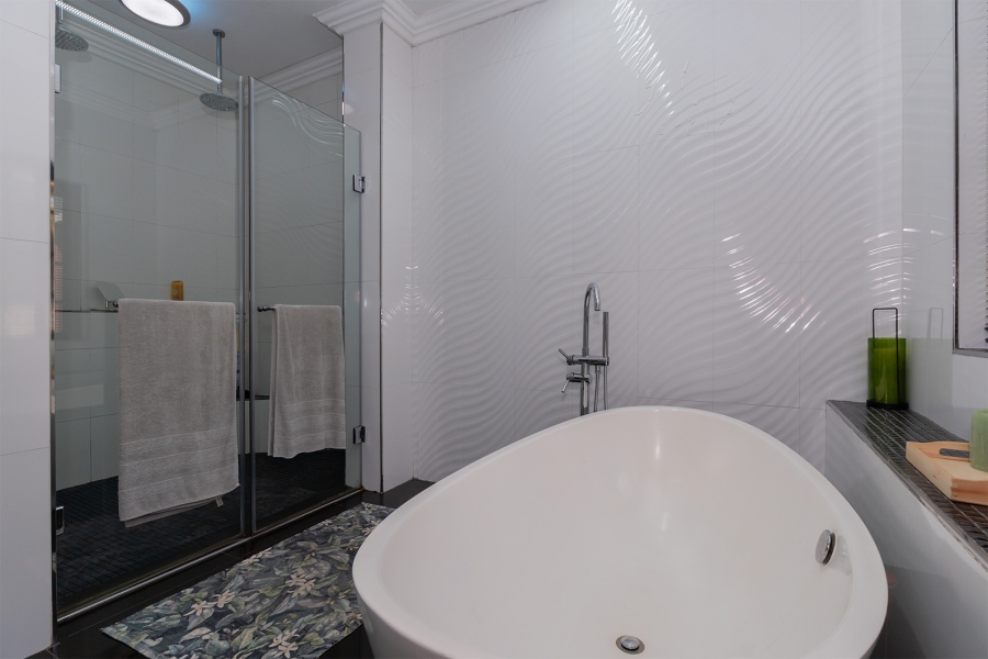 6 Bedroom Property for Sale in Norton Home Estate AH Gauteng