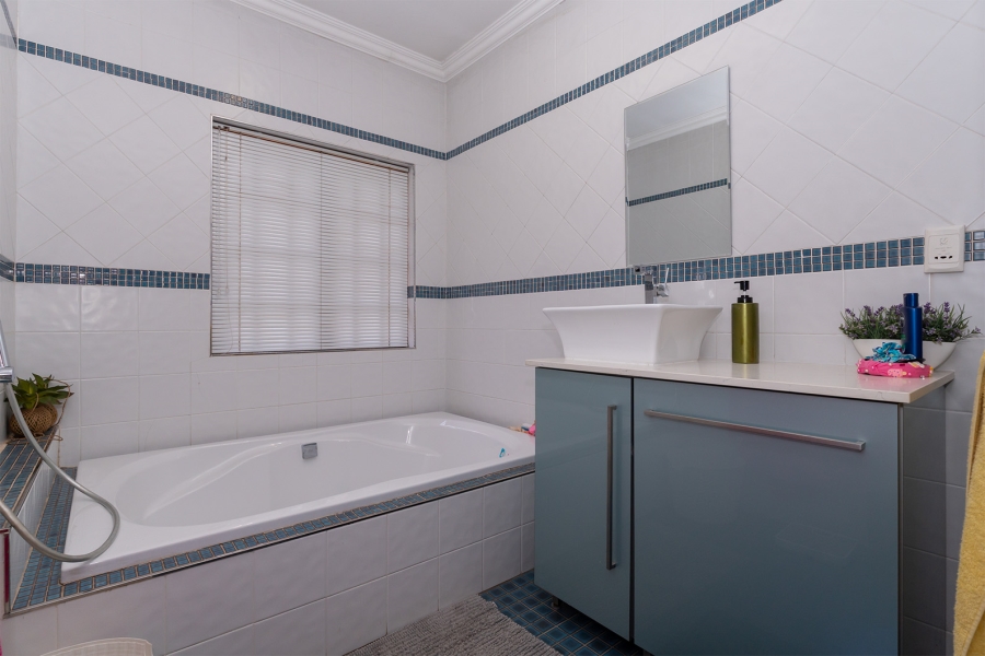 6 Bedroom Property for Sale in Norton Home Estate AH Gauteng