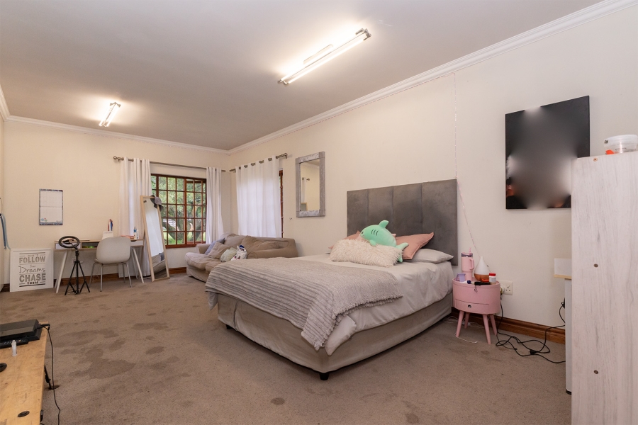 6 Bedroom Property for Sale in Norton Home Estate AH Gauteng