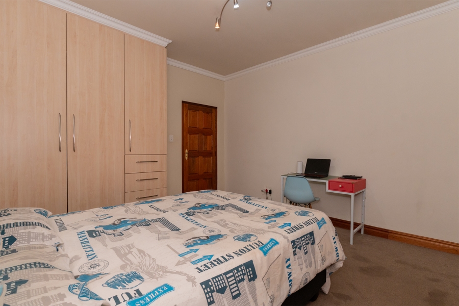 6 Bedroom Property for Sale in Norton Home Estate AH Gauteng