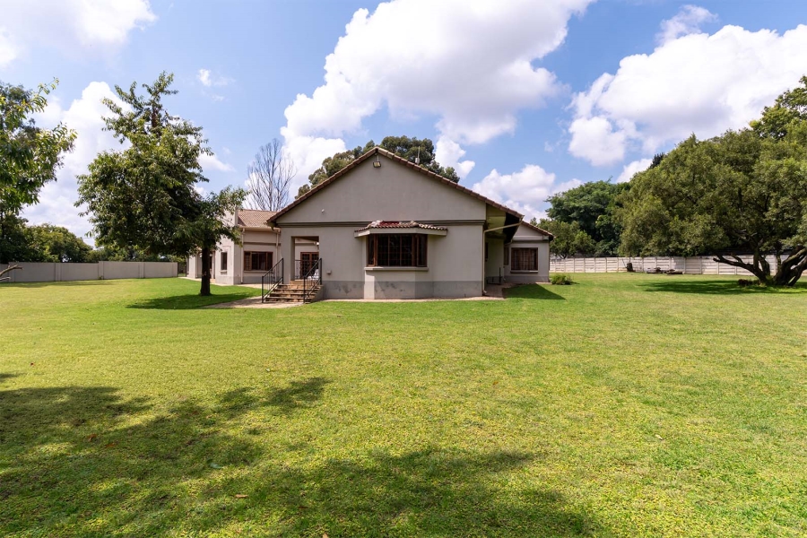 6 Bedroom Property for Sale in Norton Home Estate AH Gauteng
