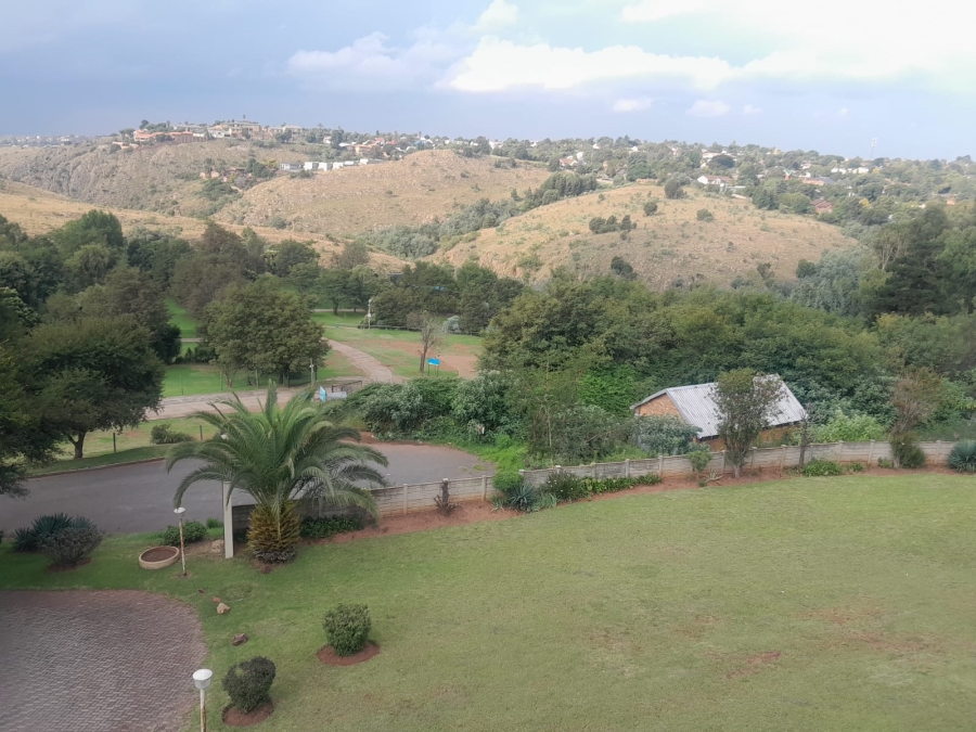 To Let 3 Bedroom Property for Rent in Silverfields Gauteng