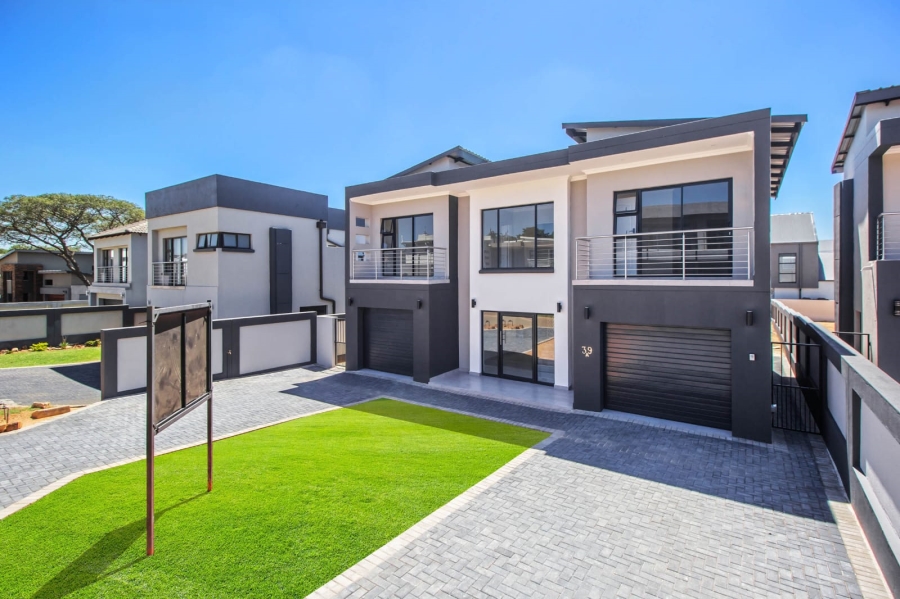 4 Bedroom Property for Sale in Roodepark Eco Estate Gauteng