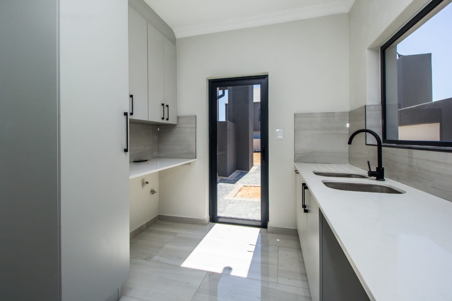 4 Bedroom Property for Sale in Roodepark Eco Estate Gauteng