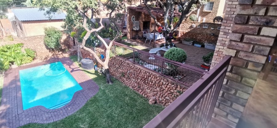 4 Bedroom Property for Sale in Ninapark Gauteng