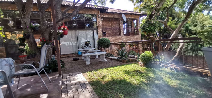 4 Bedroom Property for Sale in Ninapark Gauteng