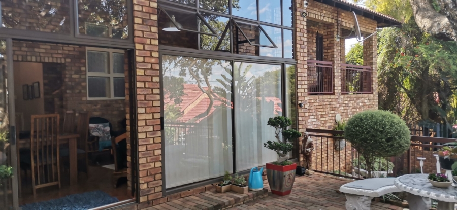 4 Bedroom Property for Sale in Ninapark Gauteng