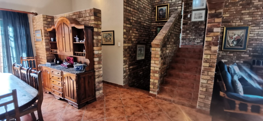 4 Bedroom Property for Sale in Ninapark Gauteng