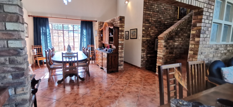4 Bedroom Property for Sale in Ninapark Gauteng