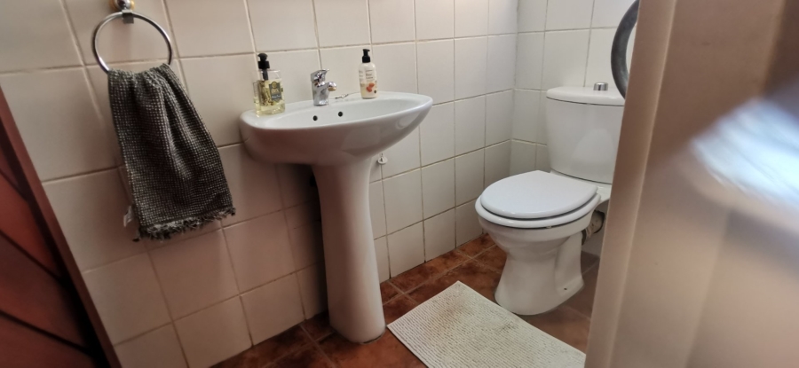 4 Bedroom Property for Sale in Ninapark Gauteng