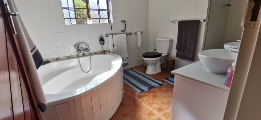 4 Bedroom Property for Sale in Ninapark Gauteng