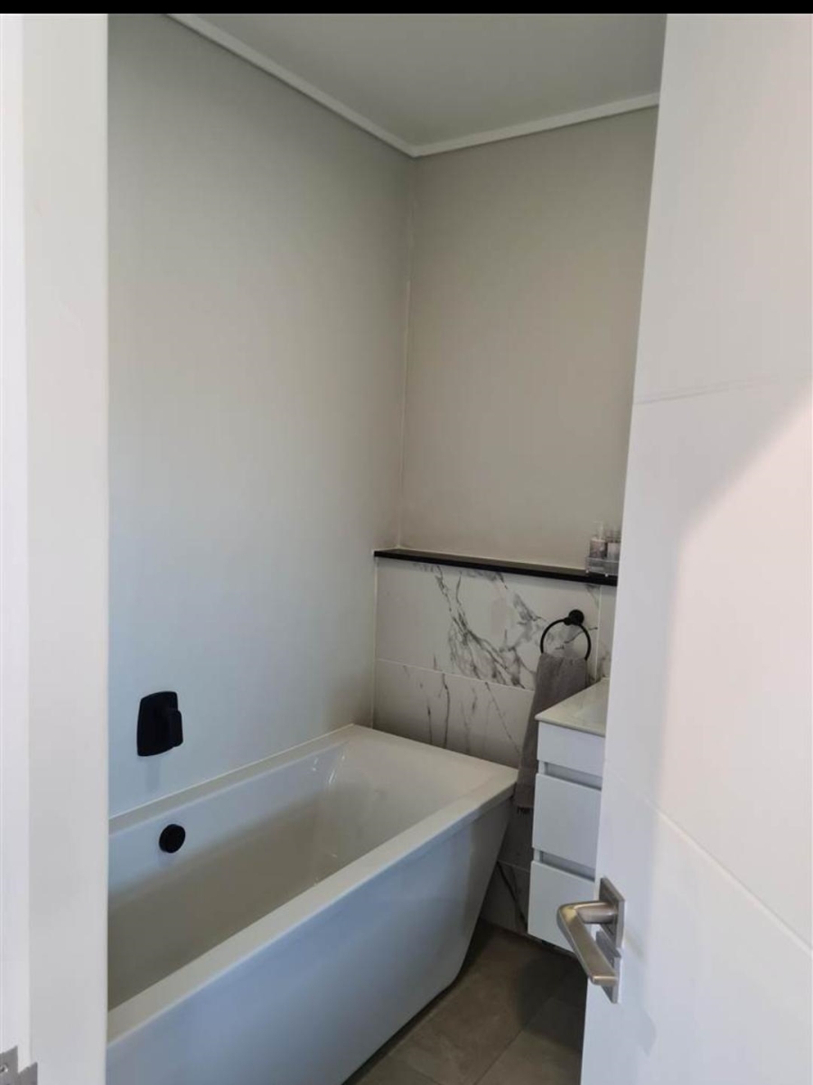 3 Bedroom Property for Sale in Waterfall Gauteng