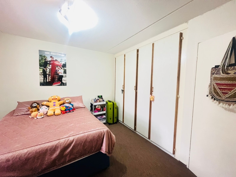 2 Bedroom Property for Sale in Sunninghill Gauteng