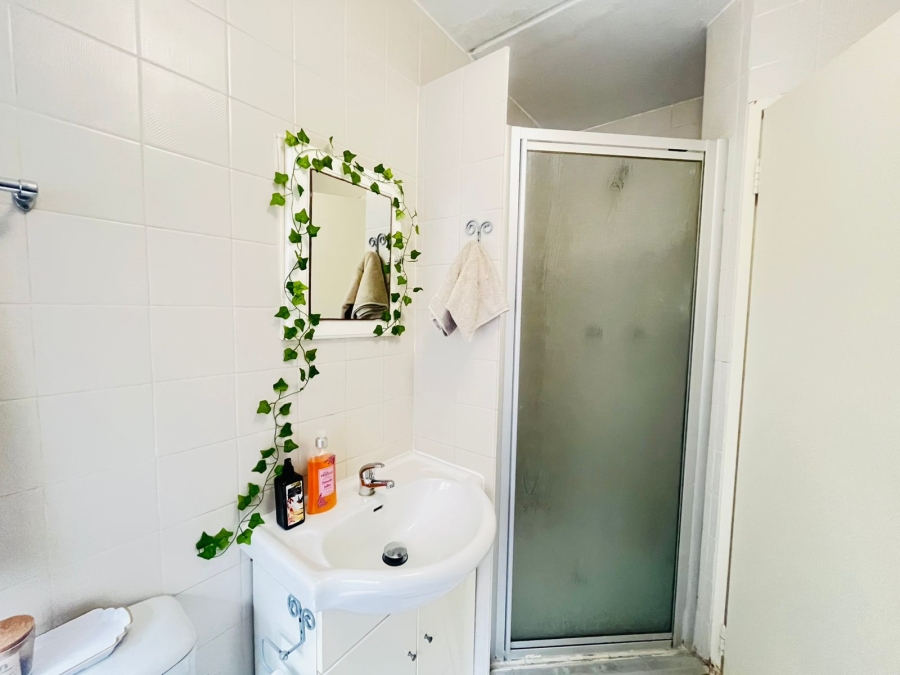 2 Bedroom Property for Sale in Sunninghill Gauteng