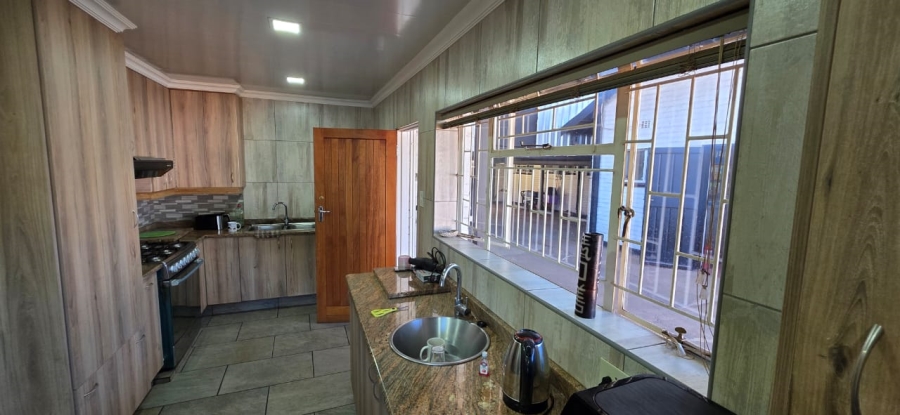 Commercial Property for Sale in Oberholzer Gauteng