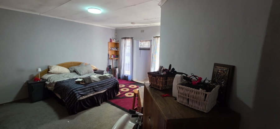 Commercial Property for Sale in Oberholzer Gauteng