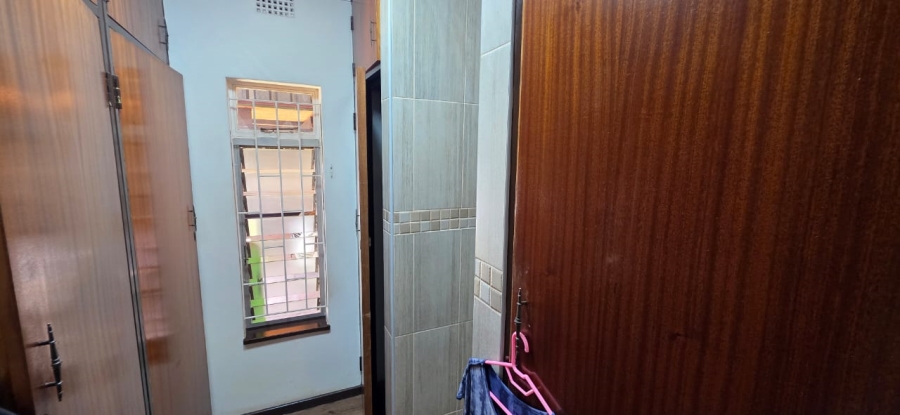 Commercial Property for Sale in Oberholzer Gauteng