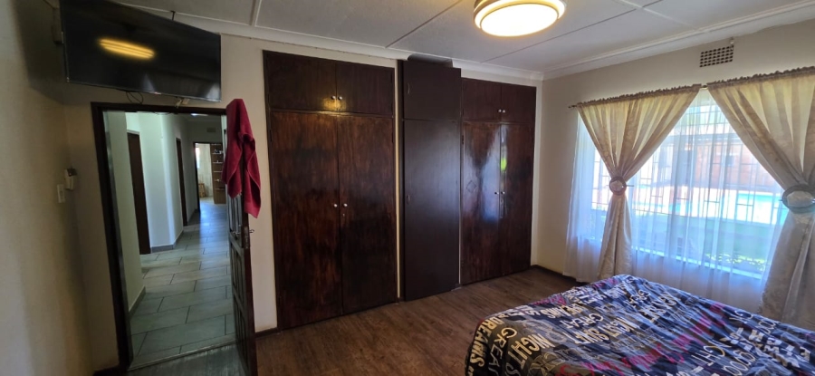 Commercial Property for Sale in Oberholzer Gauteng