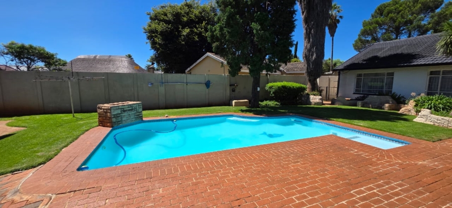 Commercial Property for Sale in Oberholzer Gauteng