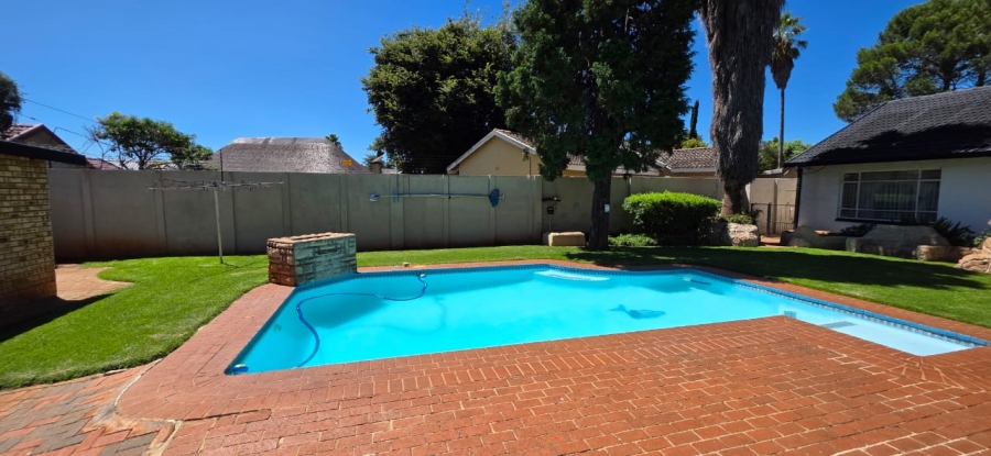 Commercial Property for Sale in Oberholzer Gauteng