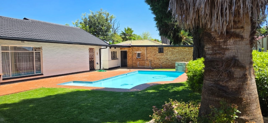 Commercial Property for Sale in Oberholzer Gauteng