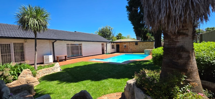 Commercial Property for Sale in Oberholzer Gauteng