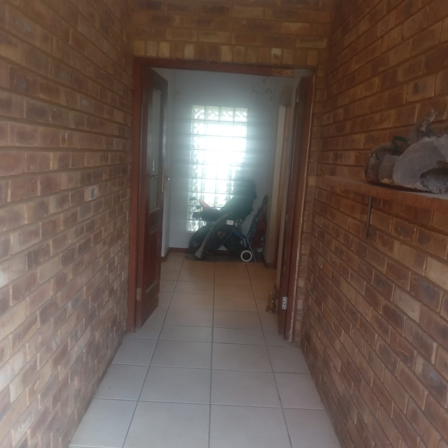 3 Bedroom Property for Sale in Mnandi Gauteng