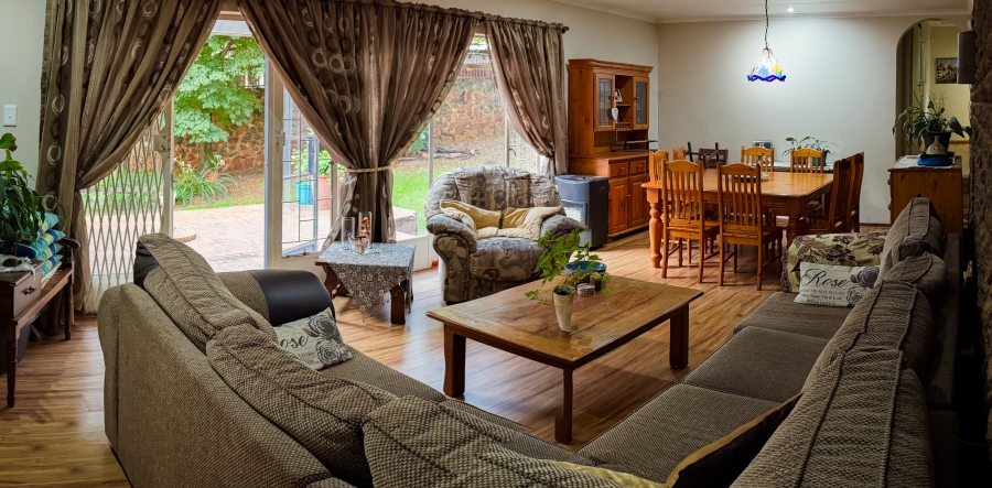 3 Bedroom Property for Sale in Garsfontein Gauteng