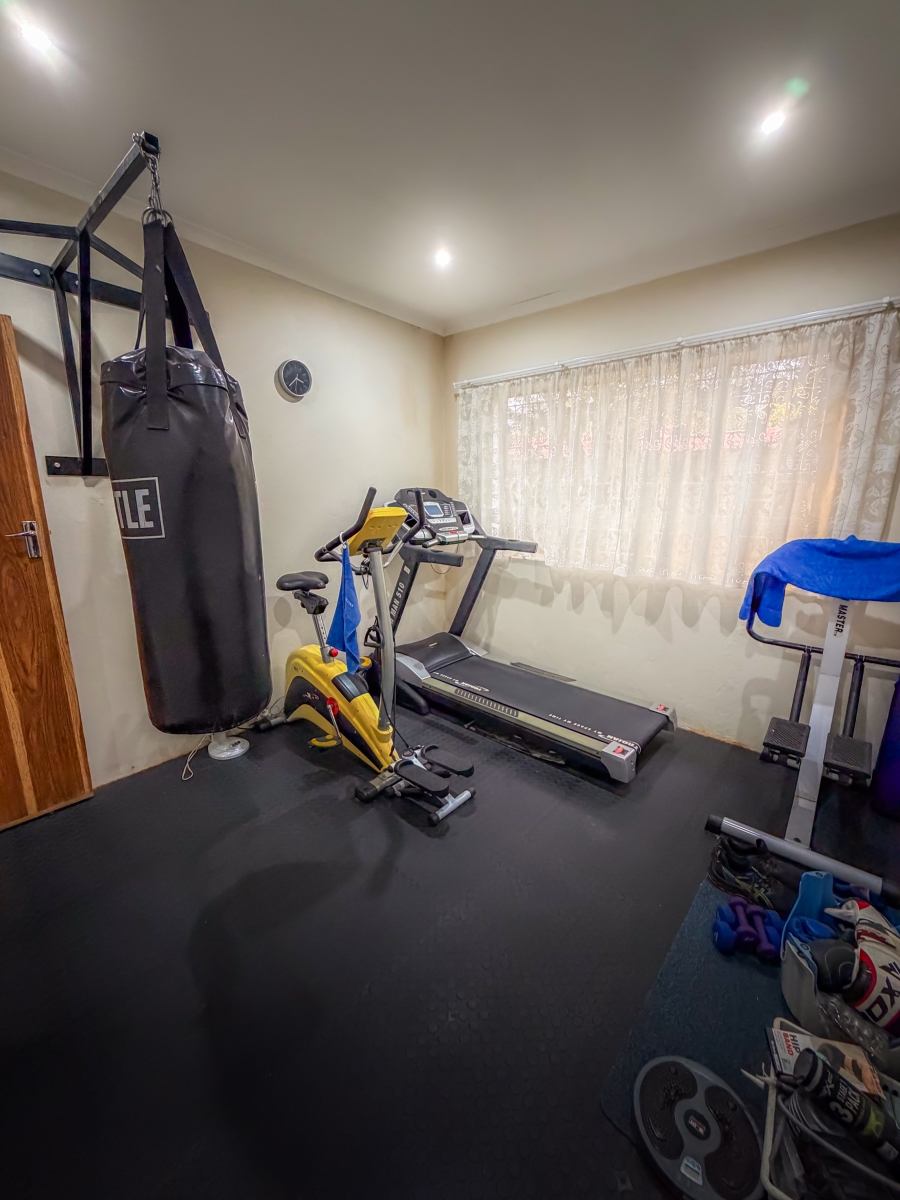 3 Bedroom Property for Sale in Garsfontein Gauteng