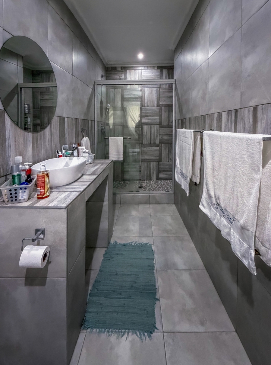 3 Bedroom Property for Sale in Garsfontein Gauteng