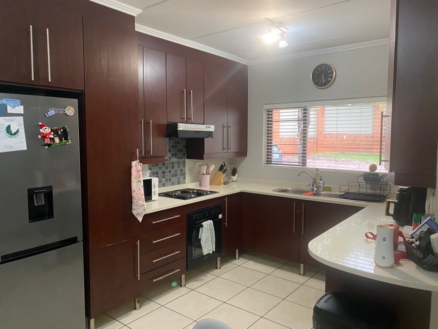 1 Bedroom Property for Sale in Bedfordview Gauteng