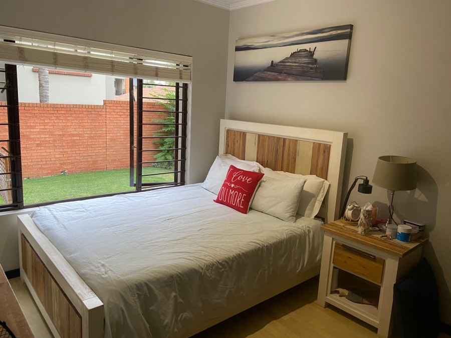 1 Bedroom Property for Sale in Bedfordview Gauteng